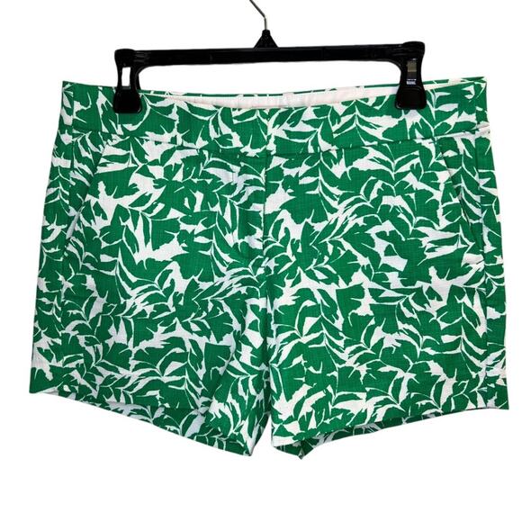 J. Crew Women's Green White Leaf Floral Pattern Short Size 6 Tropical Hawaiian - Picture 10 of 16